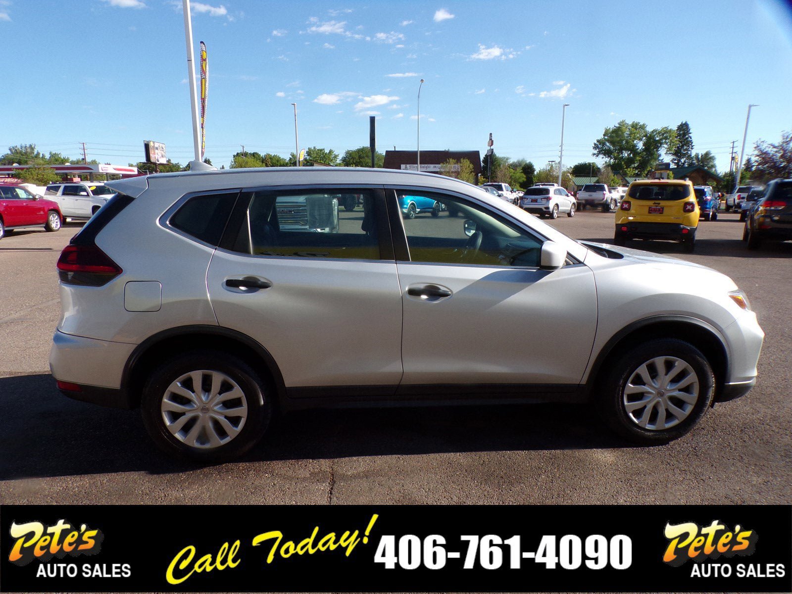 Used 2018 Nissan Rogue S AWD/4WD image 5