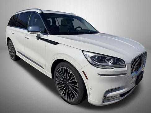 Used 2020 Lincoln Aviator Black Label w/ Dynamic Handling Package image 2