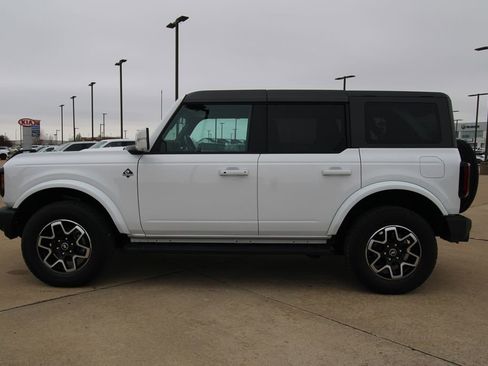 Used 2024 Ford Bronco Outer Banks image 16