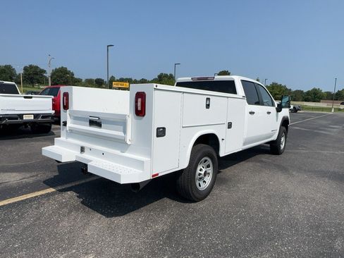 Used 2023 GMC Sierra 3500 Pro w/ Convenience Package AWD/4WD image 3