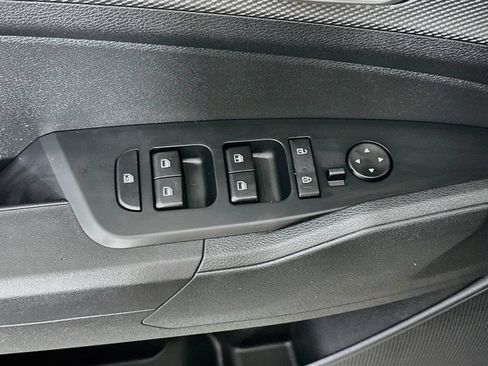 Used 2025 Kia Sportage LX FWD image 18