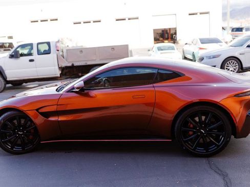 Used 2020 Aston Martin V8 Vantage Coupe image 23