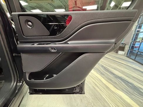 Used 2020 Lincoln Aviator Reserve w/ Equipment Group 201A image 49