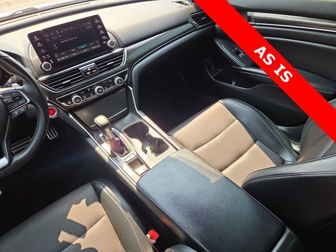 Used 2018 Honda Accord Sport image 12