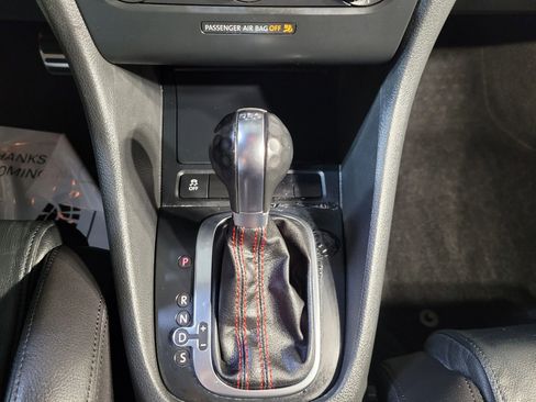 Used 2013 Volkswagen GTI Driver's Edition image 30