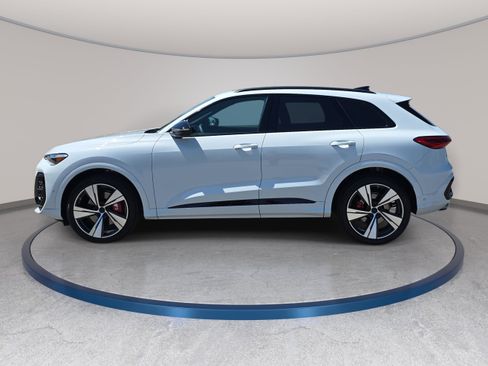 New 2026 Audi SQ5 Premium Plus AWD/4WD image 7