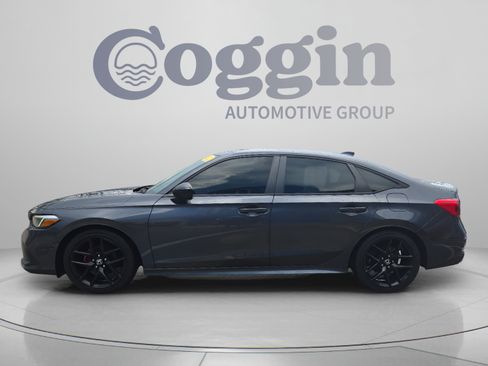 Used 2022 Honda Civic Sport image 2