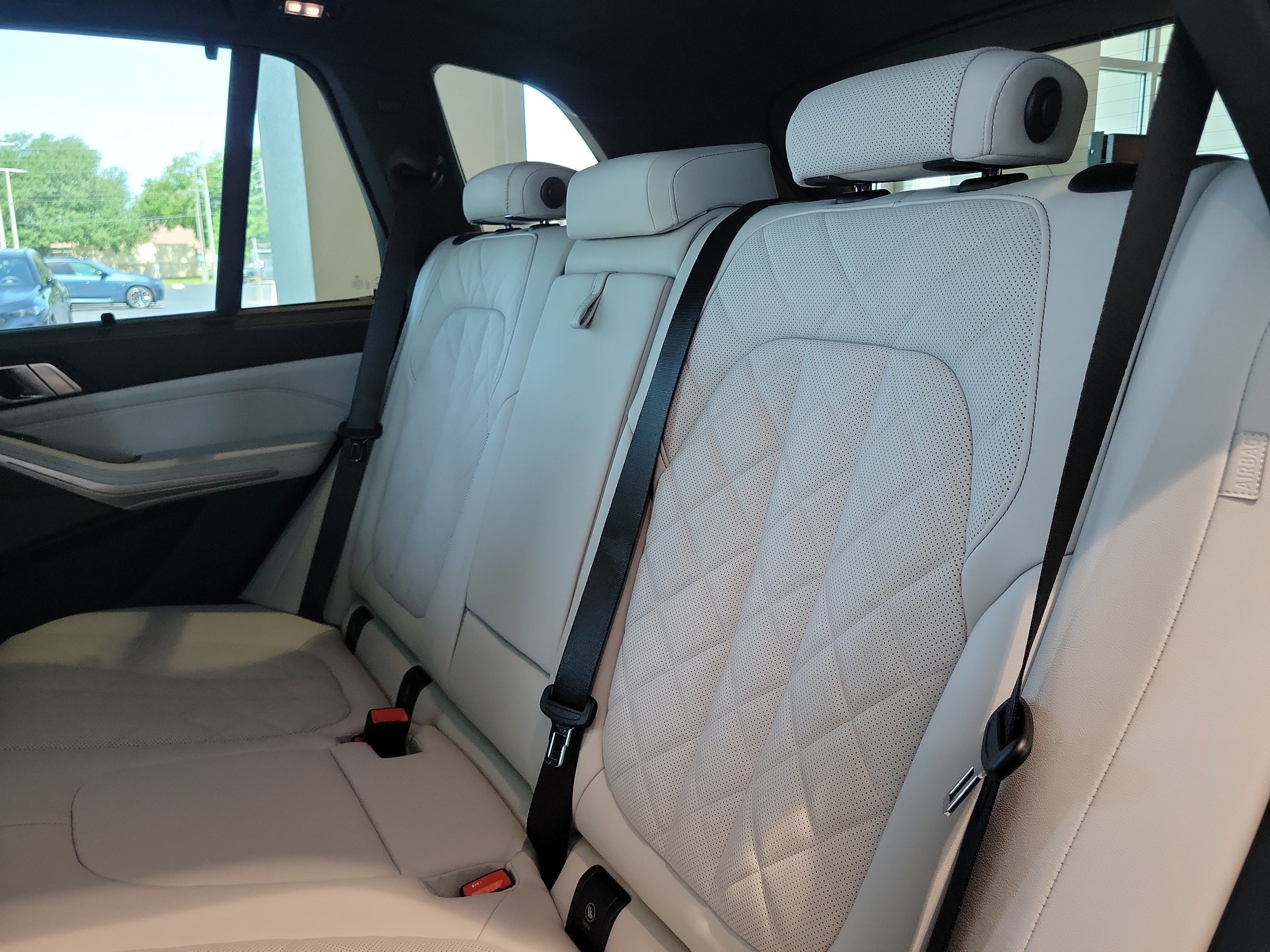 New 2026 BMW X5 M60i w/ Executive Package AWD/4WD image 8