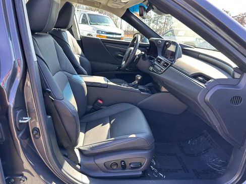 Used 2023 Lexus ES 250 w/ Premium Package image 17