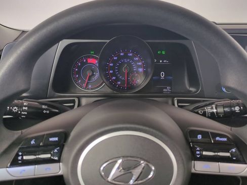 Used 2023 Hyundai Elantra SEL FWD image 30