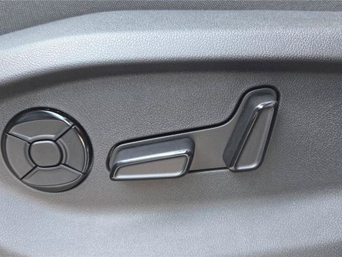 New 2026 Volkswagen Tiguan SE AWD/4WD image 14