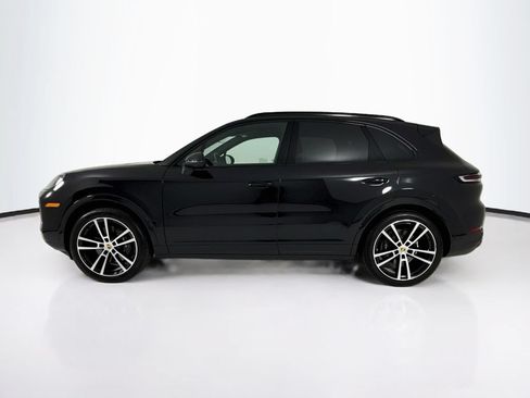 Certified 2024 Porsche Cayenne AWD/4WD image 2
