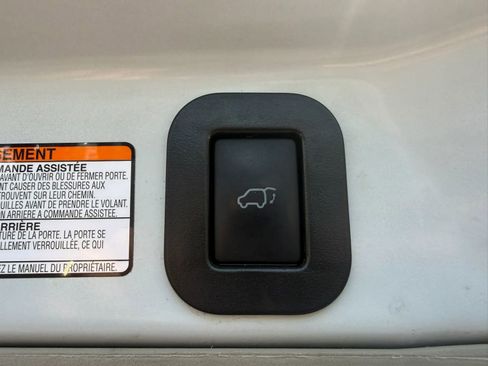 Used 2018 Toyota Sienna XLE w/ XLE Navigation Package AWD/4WD image 40