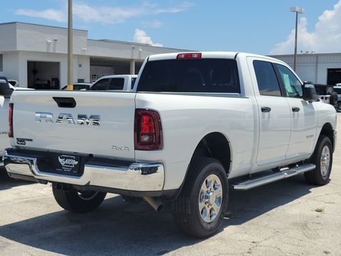 Used 2026 RAM 2500 Big Horn AWD/4WD image 4