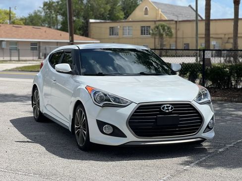 Used 2016 Hyundai Veloster Turbo FWD image 3