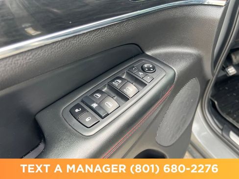 Used 2020 Jeep Grand Cherokee Trailhawk w/ Trailhawk Luxury Group AWD/4WD image 11