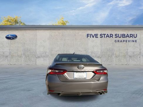 Used 2024 Toyota Camry SE image 7