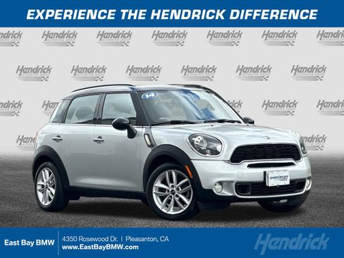 Used 2014 MINI Cooper Countryman S FWD image 1