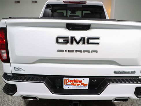 Used 2023 GMC Sierra 1500 Elevation w/ Preferred Package image 8
