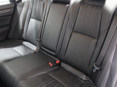 Used 2018 Honda Accord Touring image 18