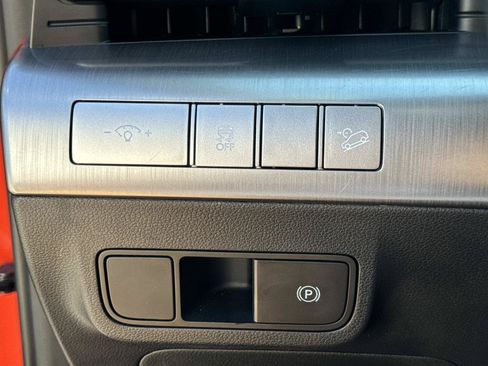 Used 2024 Hyundai Kona SEL FWD image 29