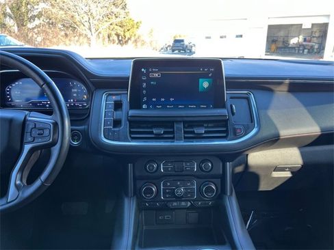 Used 2022 Chevrolet Suburban RST w/ Luxury Package image 14