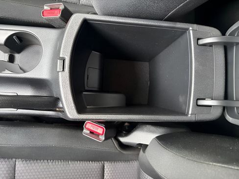 Used 2023 Kia Soul LX w/ LX Technology Package FWD image 30