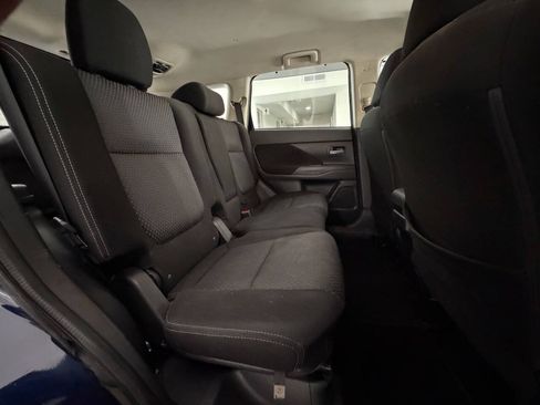 Used 2018 Mitsubishi Outlander SEL AWD/4WD image 18