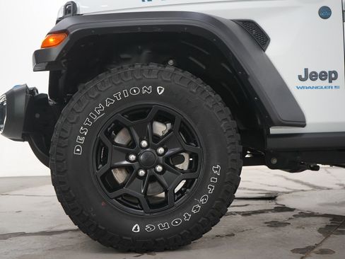 Used 2023 Jeep Wrangler Unlimited w/ Cold Weather Group image 30