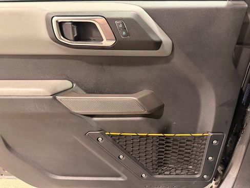 Used 2023 Ford Bronco Badlands image 13