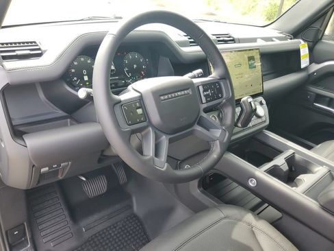 New 2026 Land Rover Defender 110 X-Dynamic SE AWD/4WD image 14