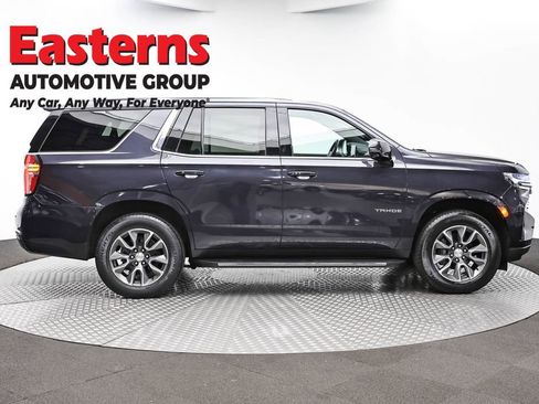 Used 2022 Chevrolet Tahoe LT w/ Luxury Package image 4