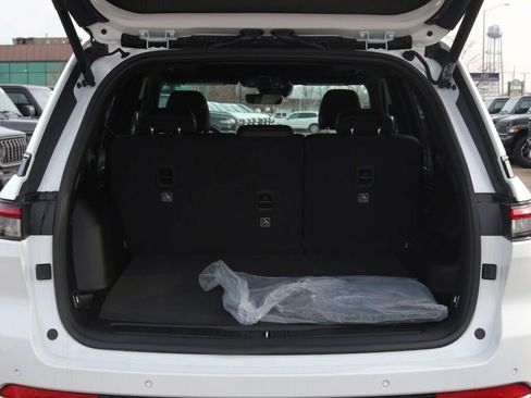 New 2025 Jeep Grand Cherokee Limited w/ MOPAR Finishing Package image 17