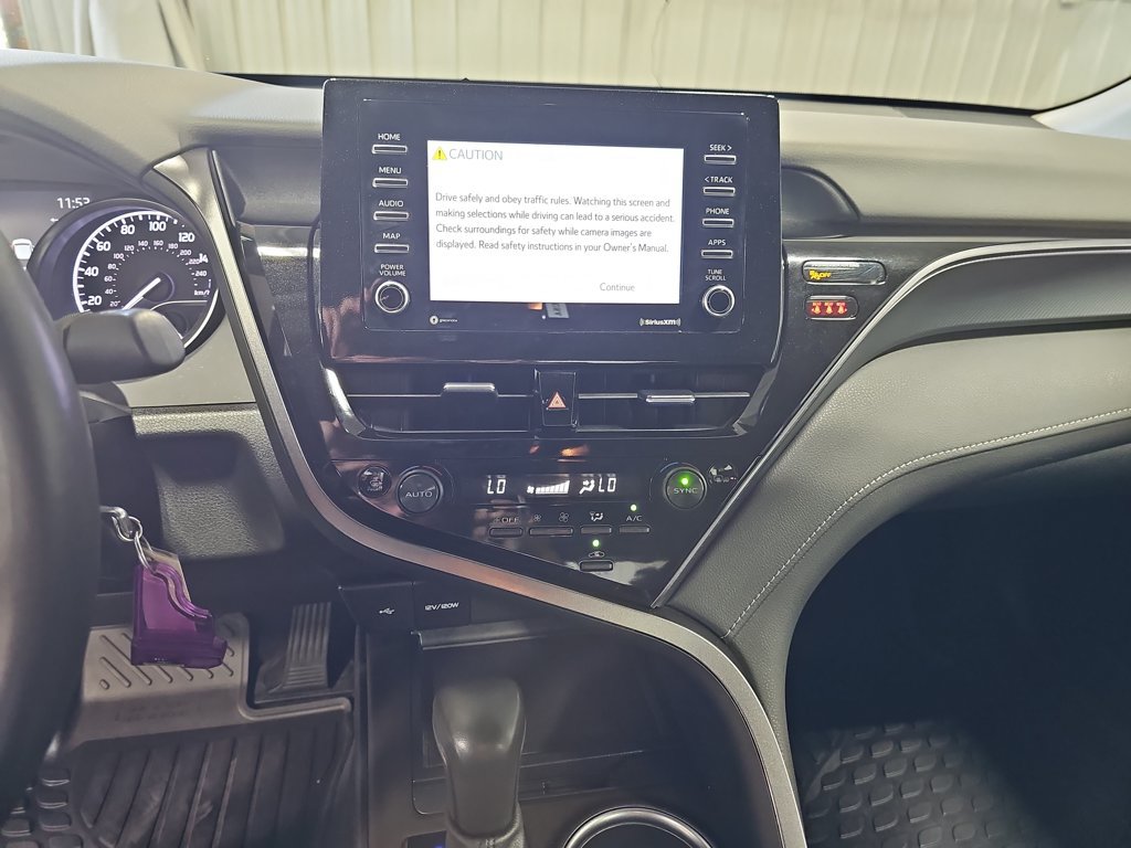 Used 2023 Toyota Camry SE AWD/4WD image 19