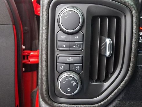 Used 2022 Chevrolet Silverado 1500 Custom image 25