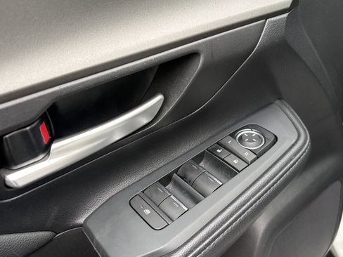 Used 2025 Toyota Grand Highlander AWD image 17