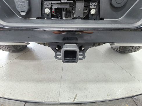 Used 2023 Chevrolet Silverado 1500 ZR2 w/ Technology Package AWD/4WD image 51