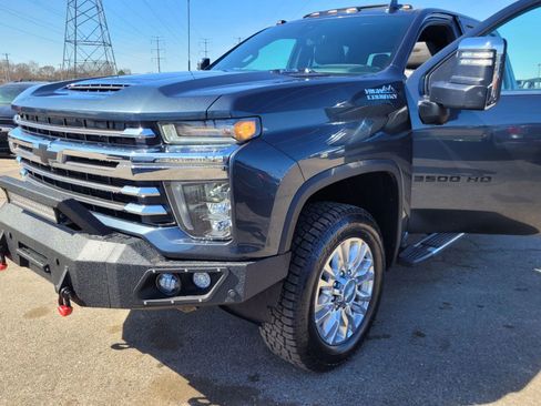 Used 2020 Chevrolet Silverado 3500 High Country w/ Technology Package AWD/4WD image 14