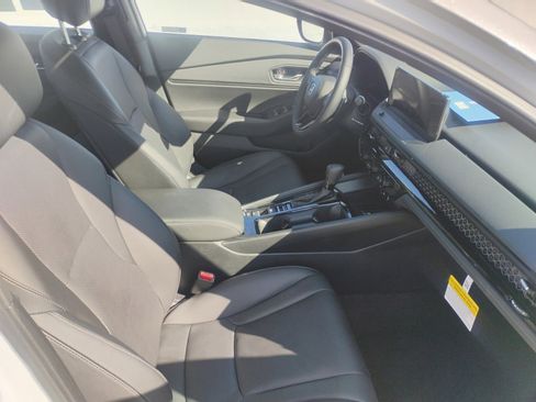 Certified 2025 Honda Accord Sport image 28