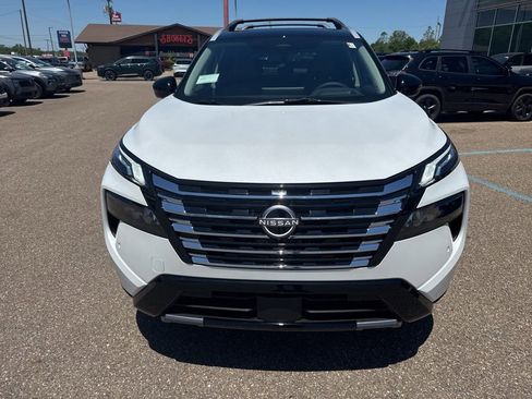 New 2026 Nissan Rogue Platinum w/ Platinum Premium Package AWD/4WD image 2