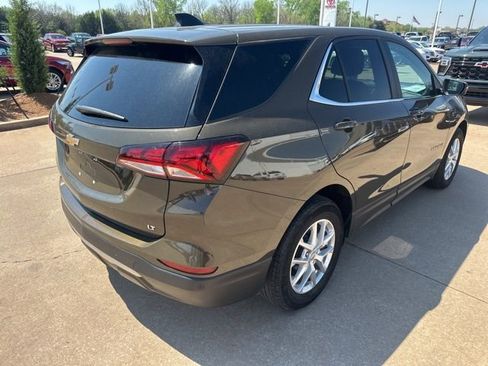 Used 2024 Chevrolet Equinox LT FWD image 5