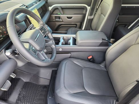 New 2025 Land Rover Defender 110 V8 image 13
