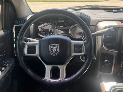 Used 2018 RAM 2500 Laramie w/ Convenience Group AWD/4WD image 14