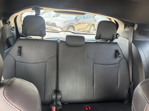 Used 2026 Toyota Sienna Platinum AWD/4WD image 13