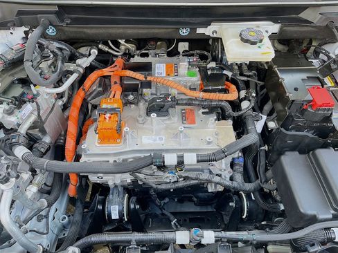 Used 2025 Chevrolet Equinox EV RS image 31