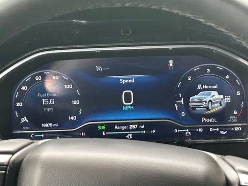 Certified 2024 Chevrolet Silverado 1500 LT AWD/4WD image 11