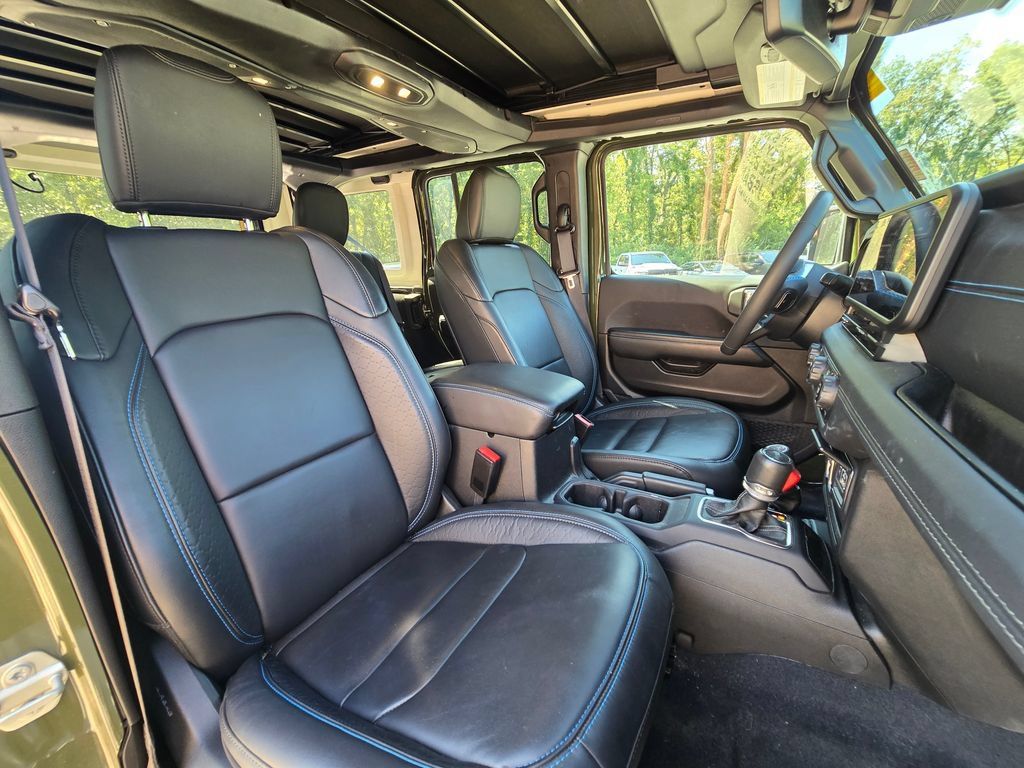 Used 2024 Jeep Wrangler High Altitude AWD/4WD image 22