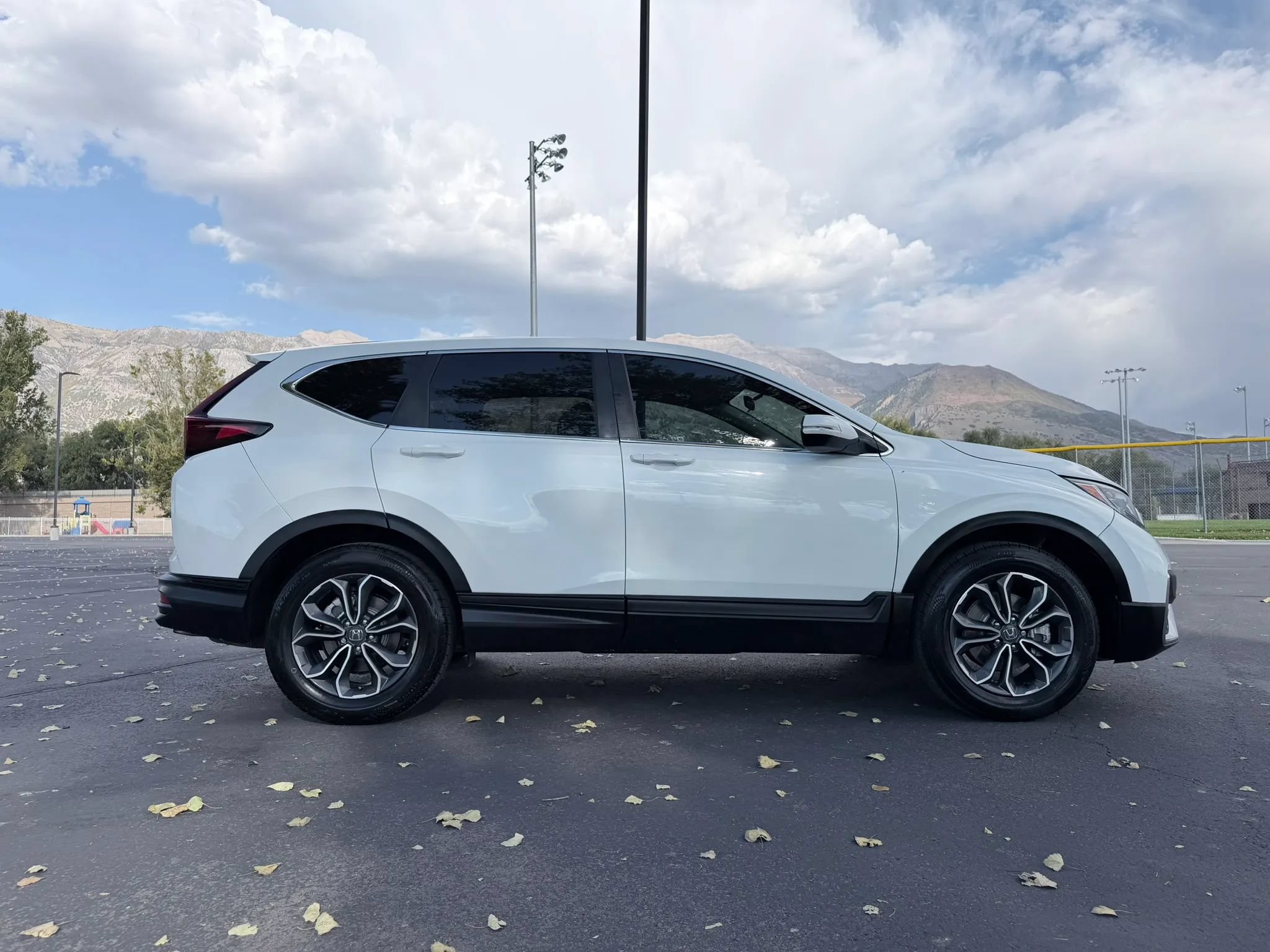 Used 2022 Honda CR-V EX image 3