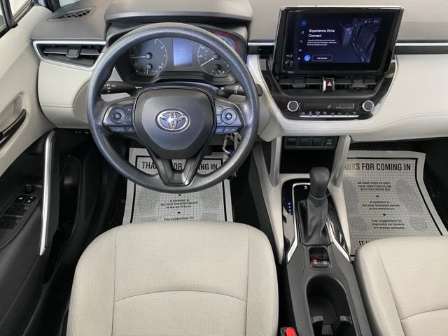 Used 2023 Toyota Corolla Cross L AWD/4WD image 2