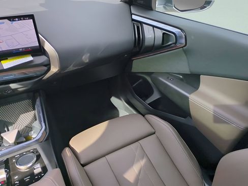 New 2025 BMW X3 xDrive30i w/ Premium Package image 16